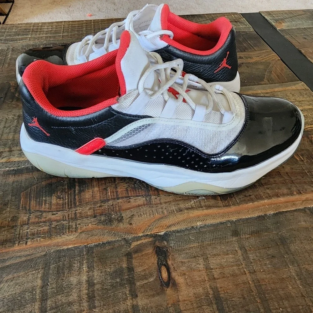 Nike Air Jordan 11 CMFT Low Bred Black White Red Mens Size 12, Streetwear Retro